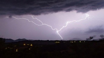 Foto referencial de una tormenta eléctricas (Anton Kudryashov [Pexels])