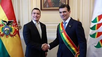 Noboa saluda con Esteban Paz, flamante presidente de Bolivia. (Flickr Presidencia)