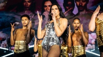 Dua Lipa en su primer concierto en el River Plate. (Foto: Internet.)