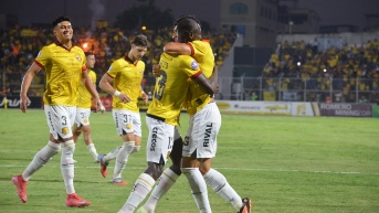 Barcelona SC recibió tres penales por faltas de Orense SC. (API)