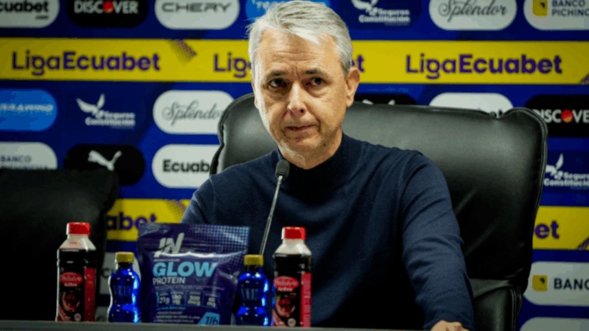 Tiago Nunes habló en rueda de prensa previo al encuentro frente al Deportivo Cuenca. (REDES)