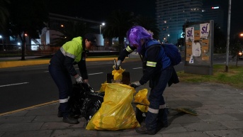 Personal de Emaseo realizó la limpieza antes, durante y después. (Quito Informa)