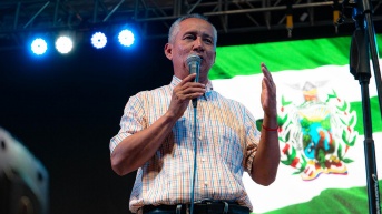 Imagen de Galo Meza Tovar, alcalde de Balzar, en un evento artístico realizado en ese cantón de Guayas en septiebre de 2025. (Facebook de Galo Meza)