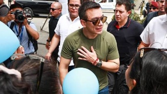 Daniel Noboa presidente de Ecuador junto a Roberto Luque Ministro de Transporte y Obras Públicas (Presidencia de la República)