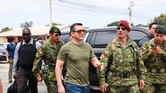 Presidente Daniel Noboa, durante un evento en Punta Carnero, Santa Elena. (Foto: Presidencia de la República)