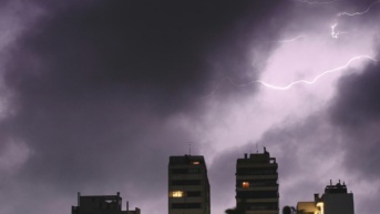 Tormentas eléctricas azotarán la Amazonía ecuatoriana (Ramiro Pianarosa [Unsplash])