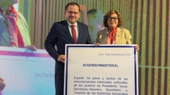La ministra de Trabajo, Ivonne Núñez, firmó el acuerdo ministerial. (Min. Trabajo)