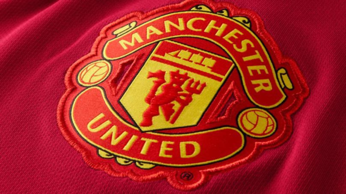 El Manchester United fue denunciado por un exempleado. (ARCHIVO)