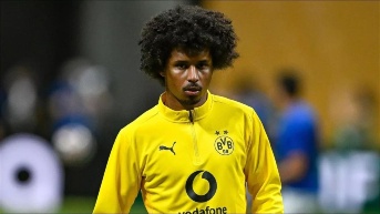 Karim Adeyemi enfrenta una sanción penal por posesión ilegal de armas. (REDES)