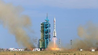 China envía la Misión Shenzhou-20 al espacio (Internet)