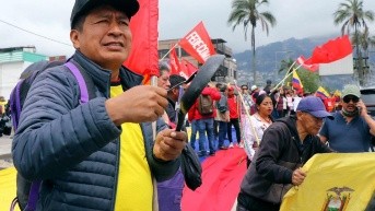 Analistas coinciden que los 31 días del paro nacional le pasaron factura a Daniel Noboa para la consulta popular y referéndum 2025. (AFP)