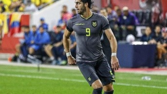 Leonardo Campana con la indumentaria de la selección ecuatoriana. (REDES)