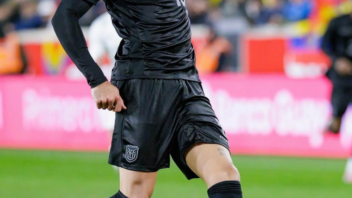 Leonardo Campana marcó su primer gol con la selección de Ecuador. (Redes sociales)