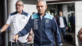 Reinaldo Rueda, ex entrenador de Honduras. (ARCHIVO)