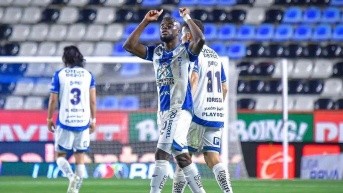 Enner Valencia celebra su gol con el Pachuca ante pumas por los octavos de final de la Liga de México (Foto: Pachuca)