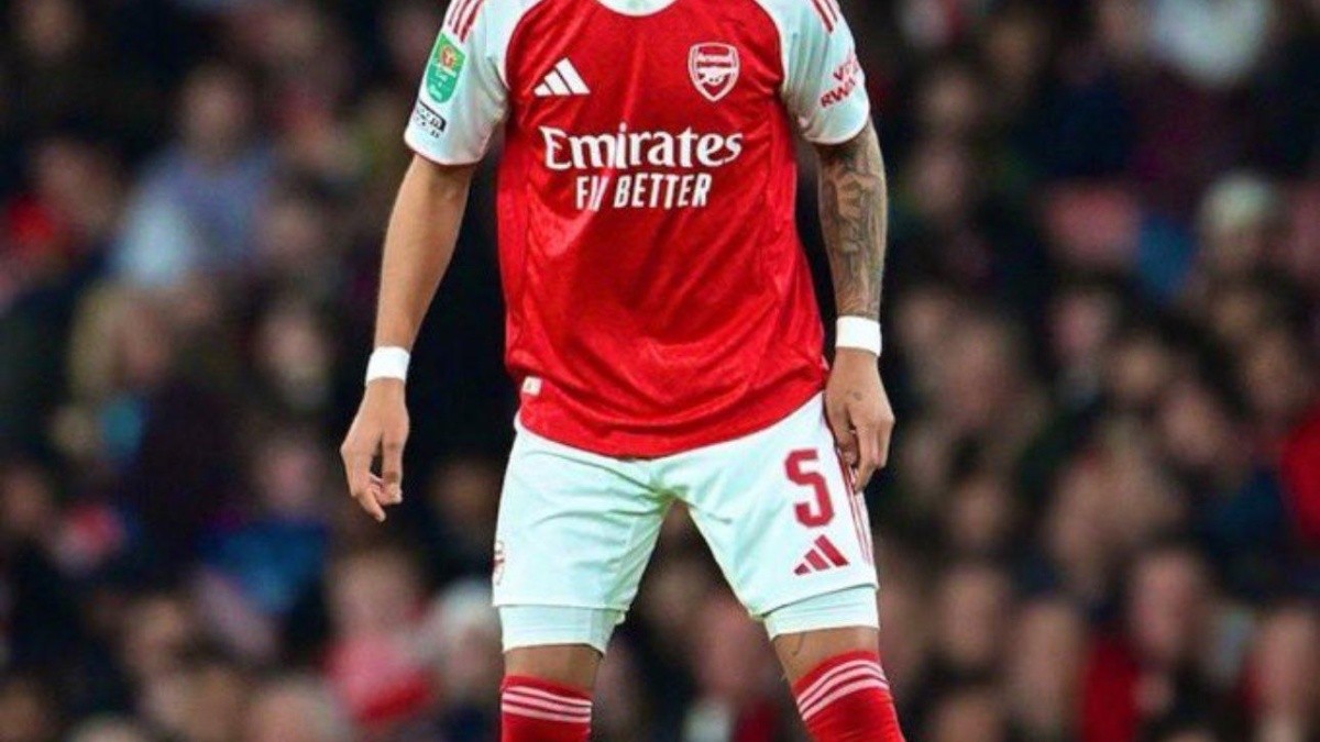 Piero Hincapié podrá ser titular en el derbi de Londres entre el Arsenal y el Tottenham en la Premier League. (Redes sociales)