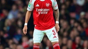 Piero Hincapié podrá ser titular en el derbi de Londres entre el Arsenal y el Tottenham en la Premier League. (Redes sociales)
