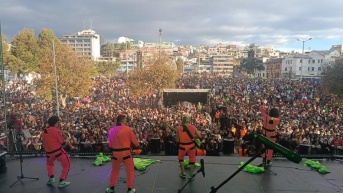 El Cabildo añadió que la suspensión impide la contratación de 4 372 artistas y afecta además a 7 800 trabajadores vinculados a los servicios culturales. (Municipio de Quito)