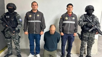 Momento en el que el sospechoso fue detenido por la Policía Nacional. (Policía Nacional.)