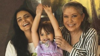 Se confirma la muerte de Gabriela Michel, madre de Aislinn Derbez y exesposa de Eugenio Derbez. (RRSS)