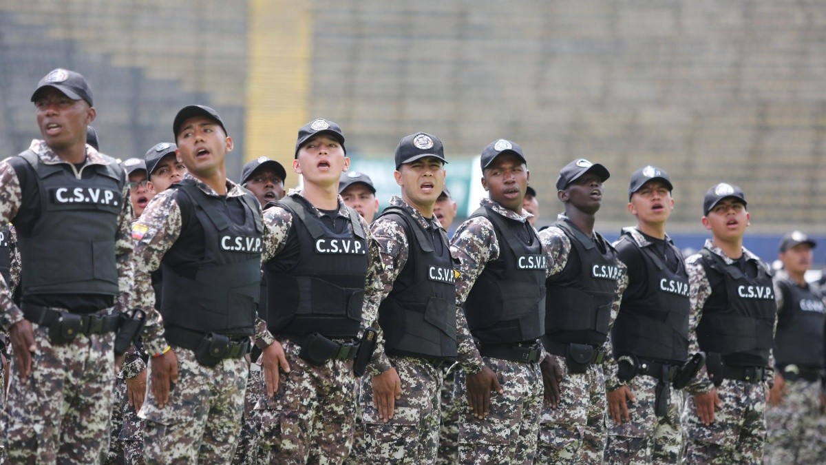 La graduación de agentes penitenciarios en Quito. (Internet)