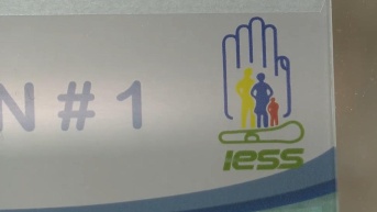 Imagen de un prestador externo del IESS. (Televistazo)