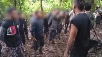 Grupos armados colombianos en la frontera de Ecuador. (Cortesía)