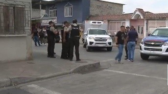 Imagen del crimen en el norte de Guayaquil. (Televistazo)