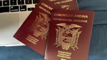 Visa y pasaporte ecuatorianos (Redes sociales)