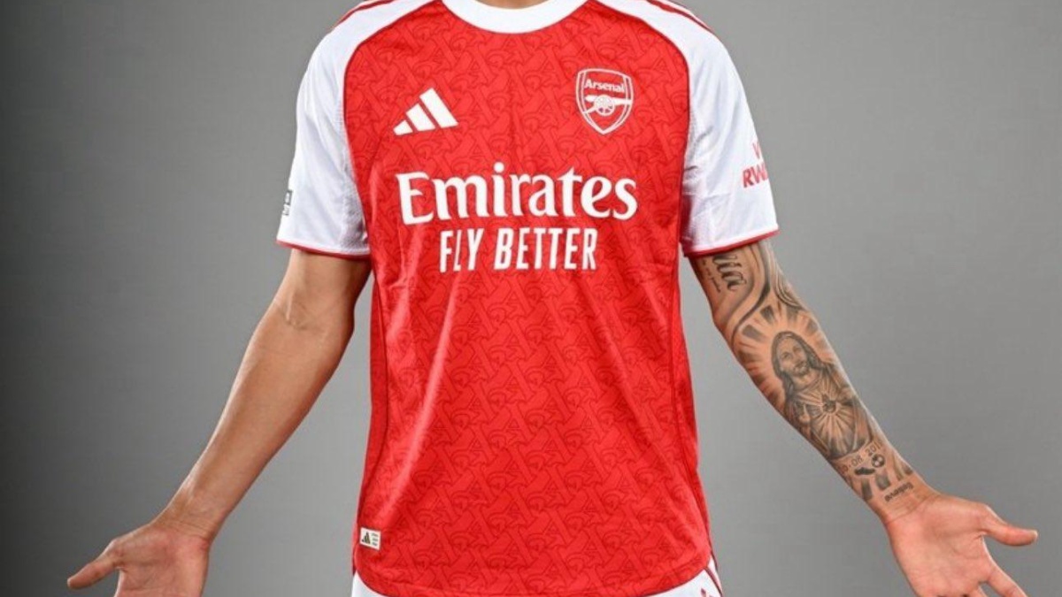 Mikel Arteta confirmó que Piero Hincapié tiene la posibilidad de arrancar como titular en el Chelsea vs. Arsenal por la Premier League. (Redes sociales)