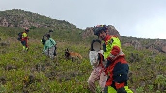 Rescate de cuatro personas en cerro La Marca (Bomberos)