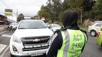 Imagen referencial a controles de tránsito en Quito. (Flickr)