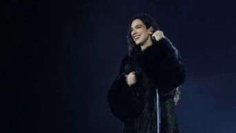 Dua Lipa en su concierto,  en Río de Janeiro, Brasil, el 22 de noviembre de 2025. ((RRSS))