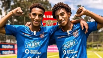 Holger y Edwin Quintero serán los nuevos jugadores del Arsenal de Inglaterra para el 2027. (Redes sociales)