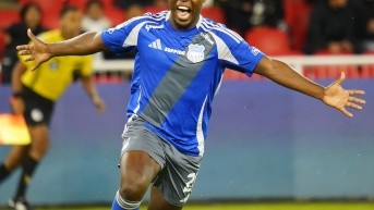 Emelec aún tiene posibilidades de clasificar a la Copa Libertadores 2026. (API)