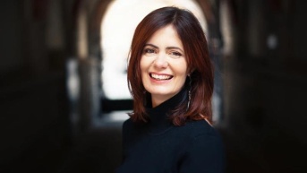 La sexóloga Ilana Eleá le propuso a su marido abrir la relación. (BBC News Mundo)