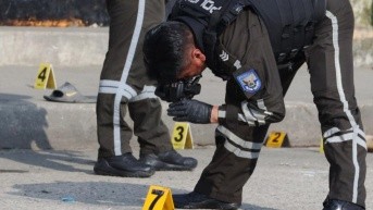 Un sicario fue golpeado por la comunidad tras asesinar a joven en Santa Elena. (API)