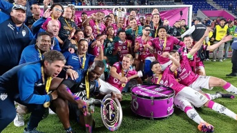 Independiente del Valle festeja su segundo título en serie A. (Foto: Luis Iza)