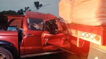 Un choque entre dos vehículos dejó cinco fallecidos en la vía Balzar - El Empalme, en Guayas. (ECU 911)