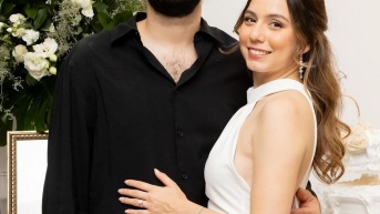 Farid Dieck y Jessica Fernández durante la pedida de mano. (RRS)