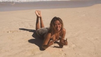 Karol G en las playas de Oahu. (RRSS)