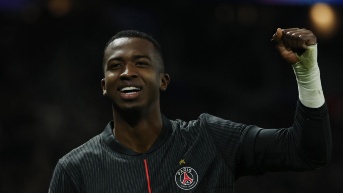 Willian Pacho, del PSG, en una imagen de archivo cuando su  equipo venció al Tottenham en la Champions. (EFE)