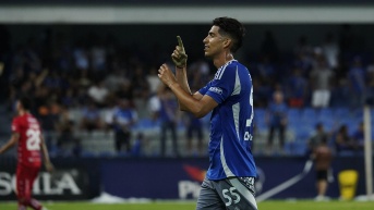 El volante de Emelec, José Cevallos, celebra su gol contra El Nacional por la fecha nueve del segundo hexagonal de la LigaPro (API)