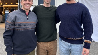 Frankie Muniz junto a los actores de Reeze y Francis. (RRSS)