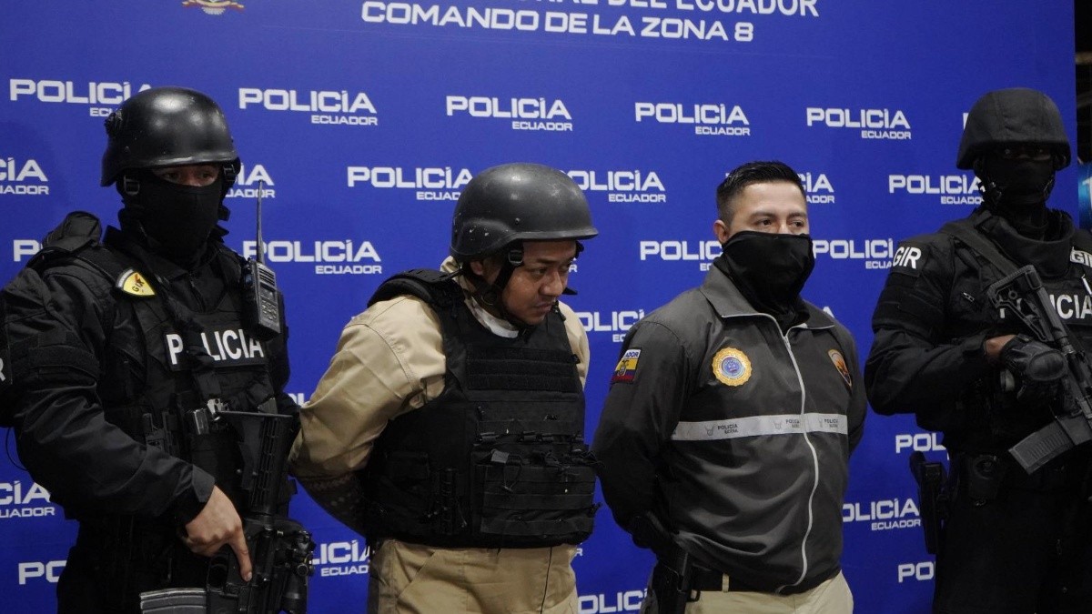 Imagen de alias Fede en Guayaquil tras ser expulsado de Colombia, después de ser recapturado en el mes de octubre de 2025. (API)