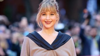 Jennifer Lawrence asiste a la alfombra roja de “Die My Love” el 20 de octubre de 2025 en Roma, Italia. (RRSS)