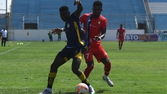 El Nacional vs. Delfín no se jugará en el cierre de la LigaPro. (API)