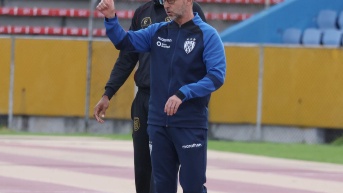 Javier Rabanal no sigue como entrenador de Independiente del Valle. (API)