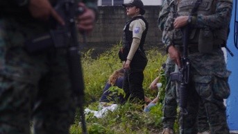 El deterioro acelerado de la seguridad en Ecuador ha generado un fenómeno poco visibilizado hasta ahora: el desplazamiento interno forzado por violencia. (API)