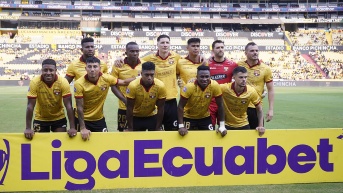 Jugadores de Barcelona SC previo al partido ante Orense por la penúltima fecha del primer hexagonal de la LigaPro (API)